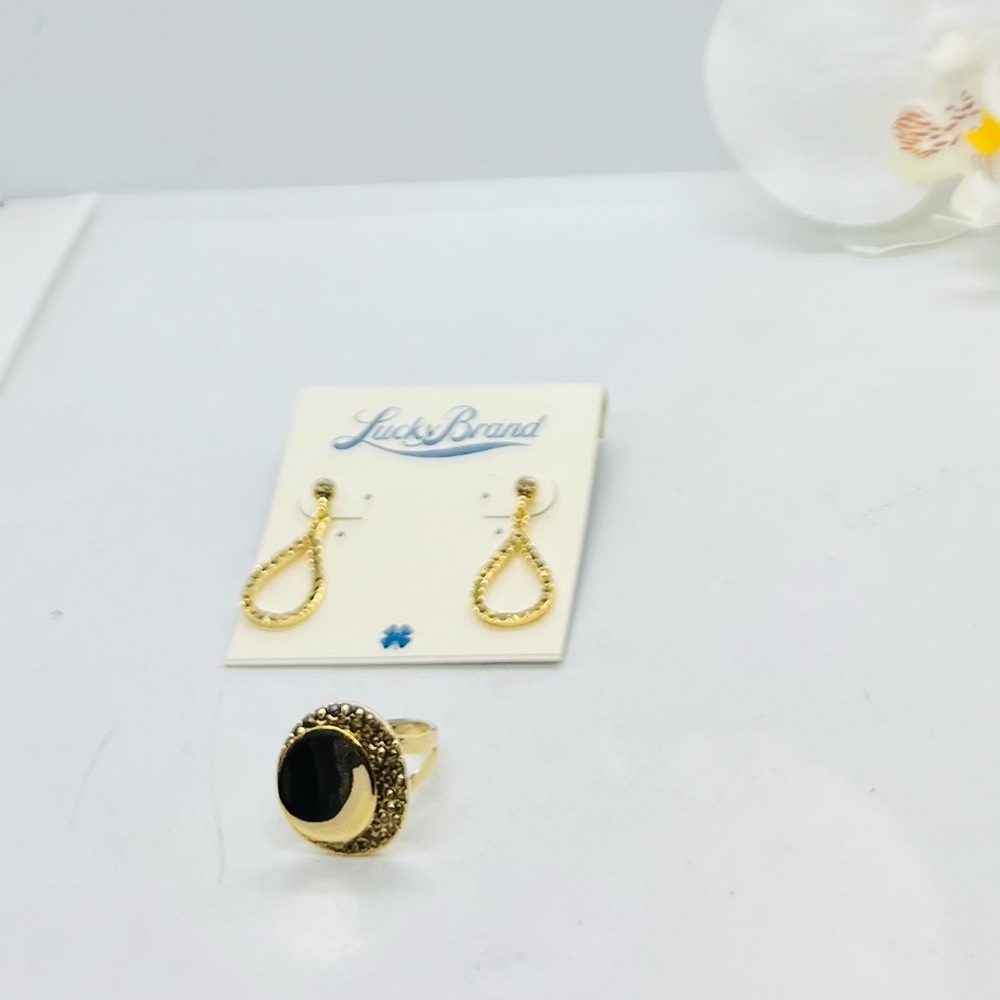 Brand new, Lucky Brand Gold Tone Stone Ring and Drop Earrings Set of 2